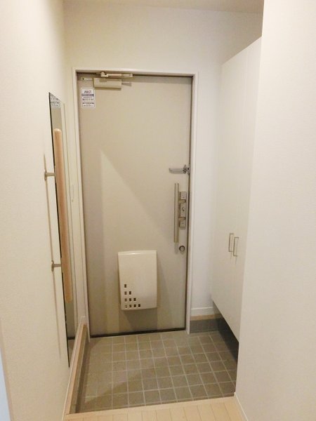 東京都昭島市松原町１丁目 玄関
