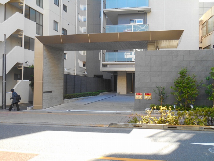 東京都国分寺市本町２丁目 エントランス