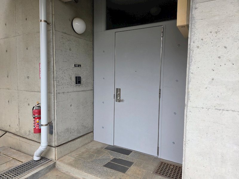 東京都国立市東２丁目 玄関