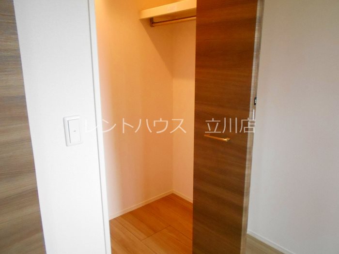 東京都立川市曙町２丁目 収納