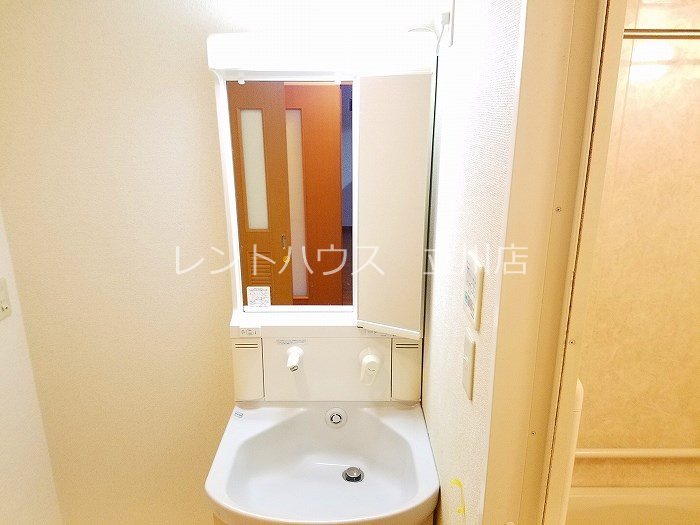 東京都立川市高松町３丁目 洗面所