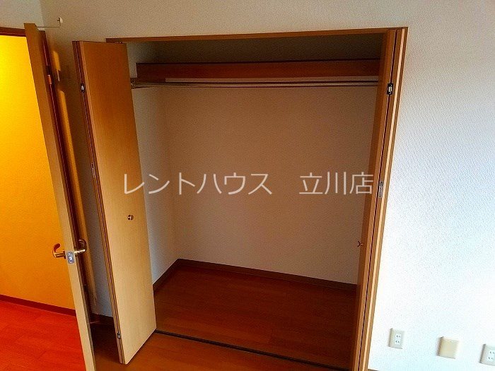 東京都立川市高松町３丁目 収納