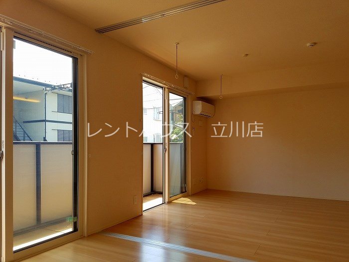 東京都日野市万願寺３丁目 リビング