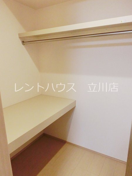 東京都立川市柴崎町４丁目 収納