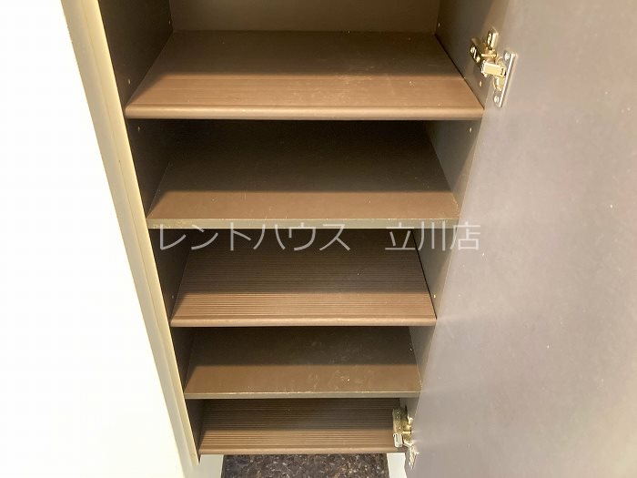 東京都日野市多摩平２丁目 エントランス