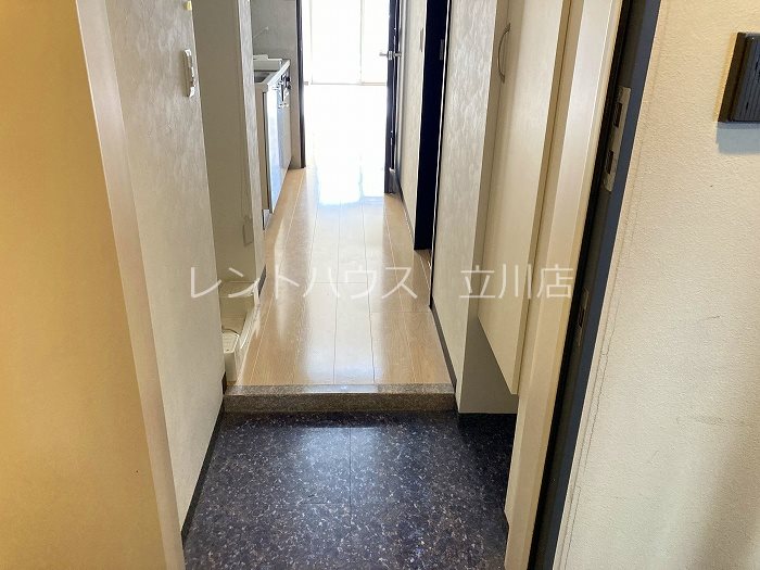 東京都日野市多摩平２丁目 玄関
