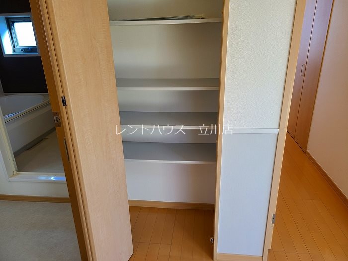 東京都立川市上砂町１丁目 収納