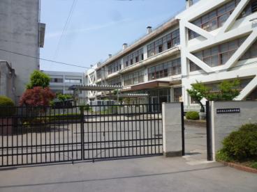 東京都立川市上砂町１丁目 中学校