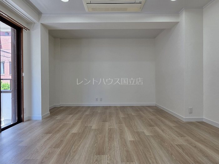 東京都立川市高松町２丁目 リビング
