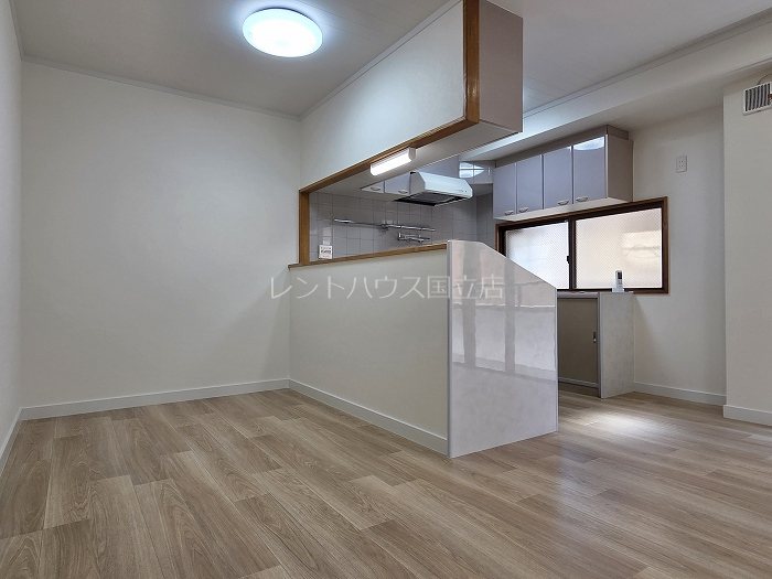 東京都立川市高松町２丁目 リビング