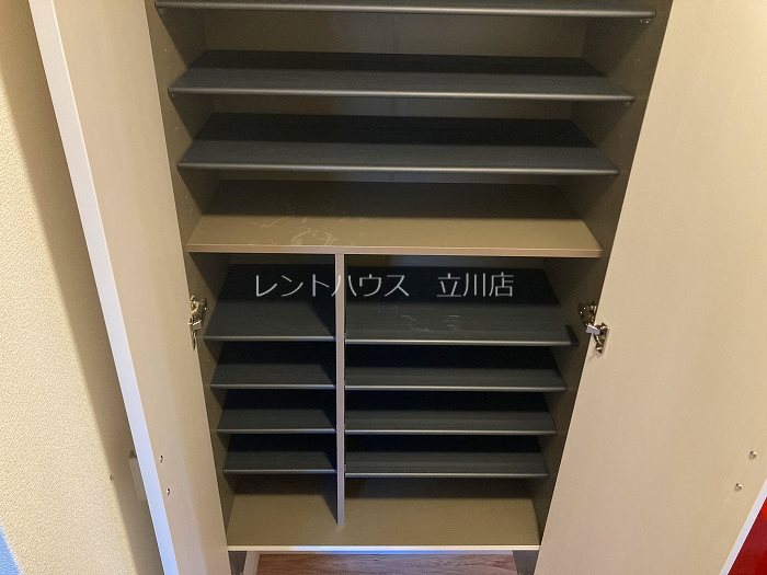 東京都立川市幸町２丁目 エントランス