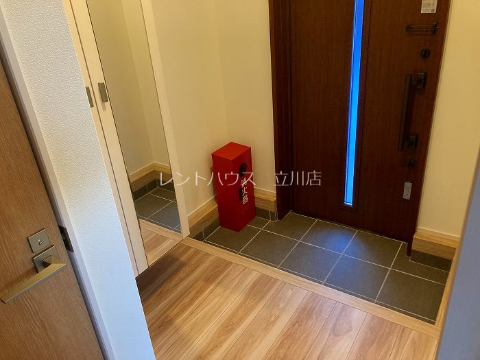 東京都立川市幸町２丁目 玄関