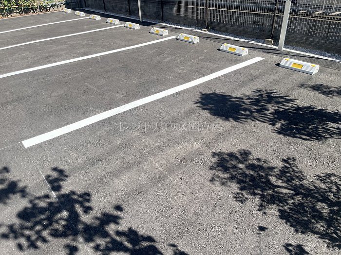 東京都府中市武蔵台３丁目 駐車場