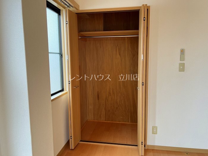 東京都立川市曙町３丁目 収納