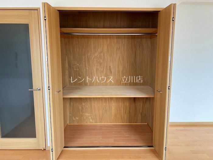 東京都立川市曙町３丁目 収納