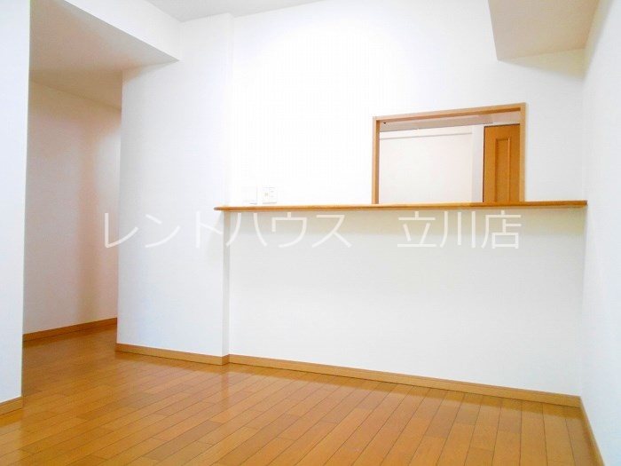 東京都立川市曙町２丁目 リビング