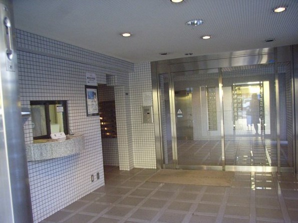 東京都日野市旭が丘３丁目 エントランス