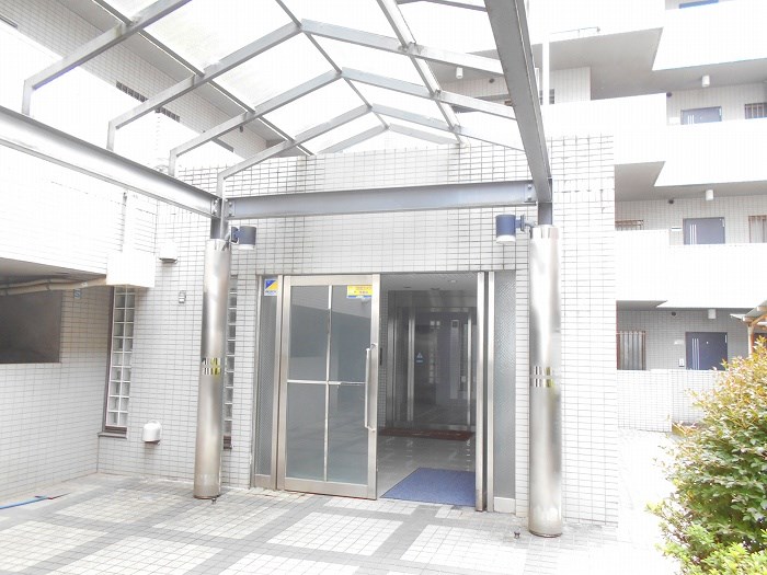 東京都日野市旭が丘３丁目 玄関