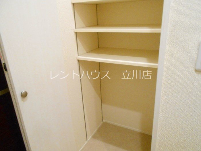 東京都日野市大坂上４丁目 収納