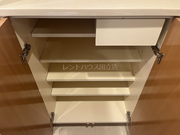 東京都府中市宮町１丁目 収納