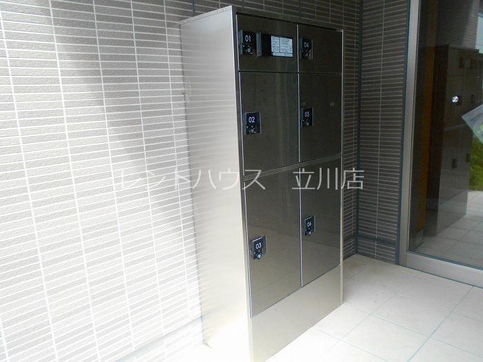 東京都立川市柏町４丁目 エントランス