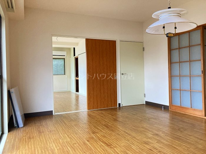 東京都立川市富士見町５丁目 リビング