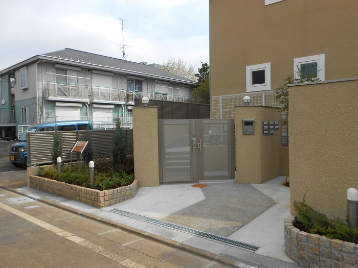 東京都国分寺市光町１丁目 エントランス