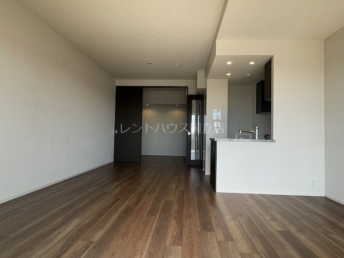 東京都立川市曙町２丁目 リビング