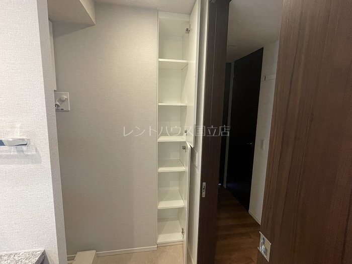 東京都立川市曙町２丁目 収納