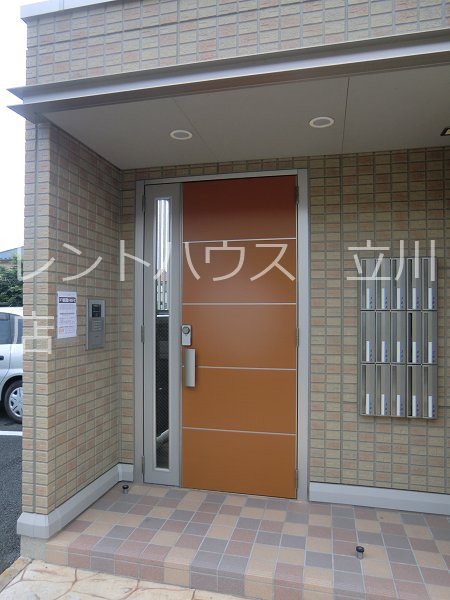 東京都日野市栄町２丁目 エントランス