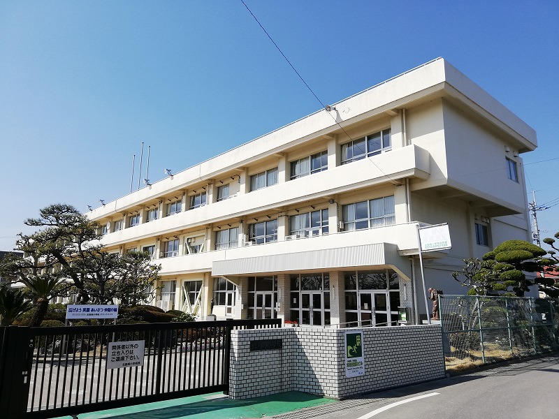 せせらぎハイツ 小学校
