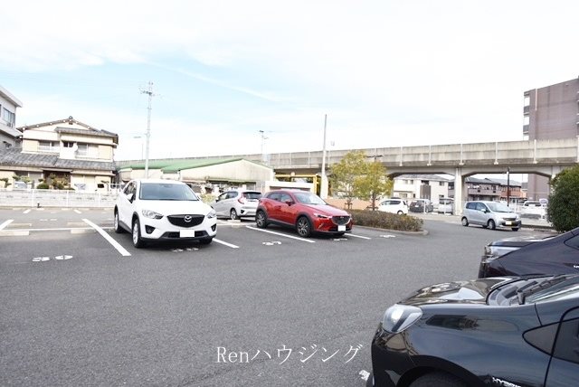 エスポワール 駐車場