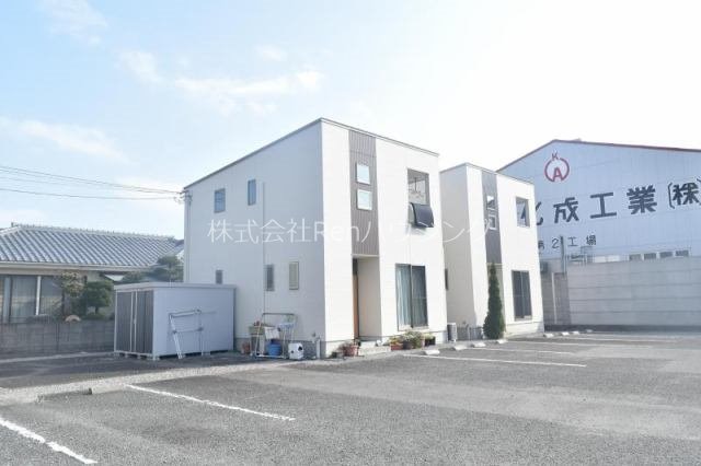 フィットセルエアポートⅡ 駐車場