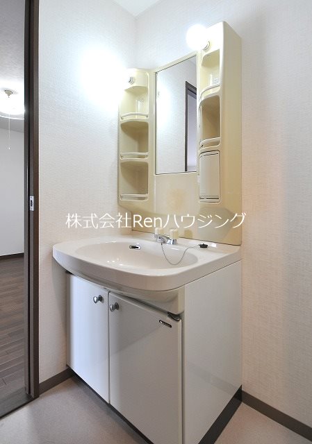 グランディール矢三Ｃ 洗面所