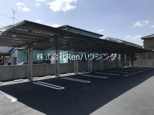 シャーメゾン　グローカル 駐車場
