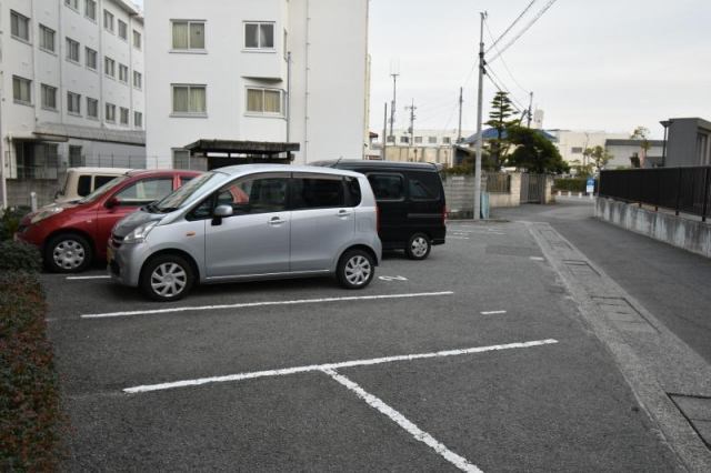 チェリーハイツ 駐車場