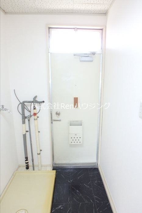 キャッスルハイツ 玄関