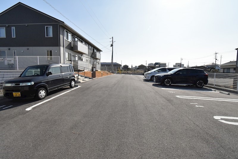 WIT　CUBE　A棟 駐車場