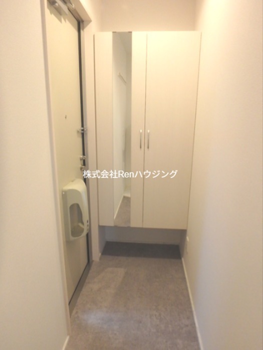 プレミールC棟 玄関