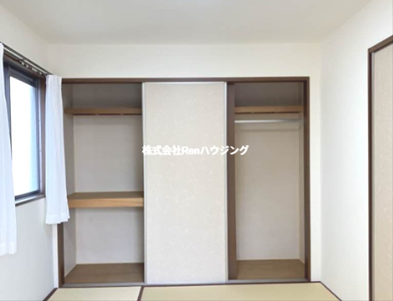 セトゥール・イン・ウエスト　B棟 収納