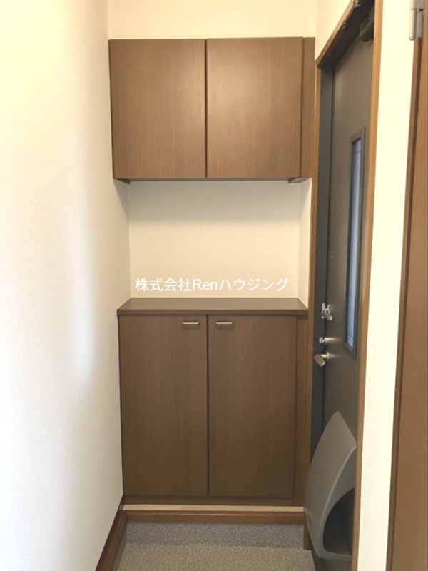 セトゥール・イン・ウエスト　B棟 玄関