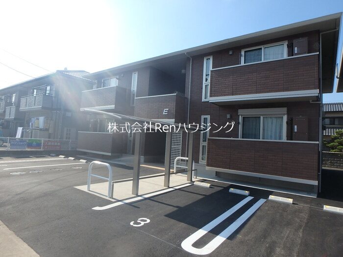 アムール 駐車場