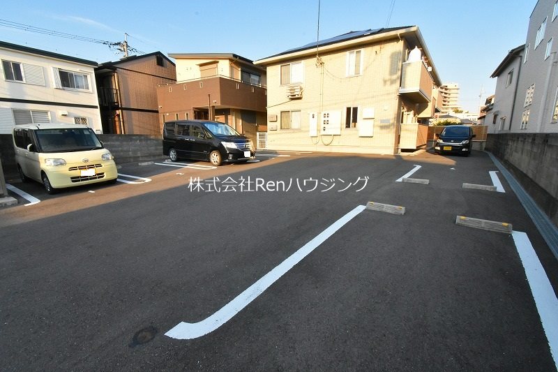 ドルチェ 駐車場