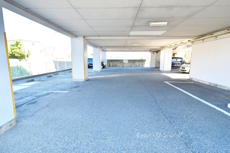 その木ハイツ 駐車場