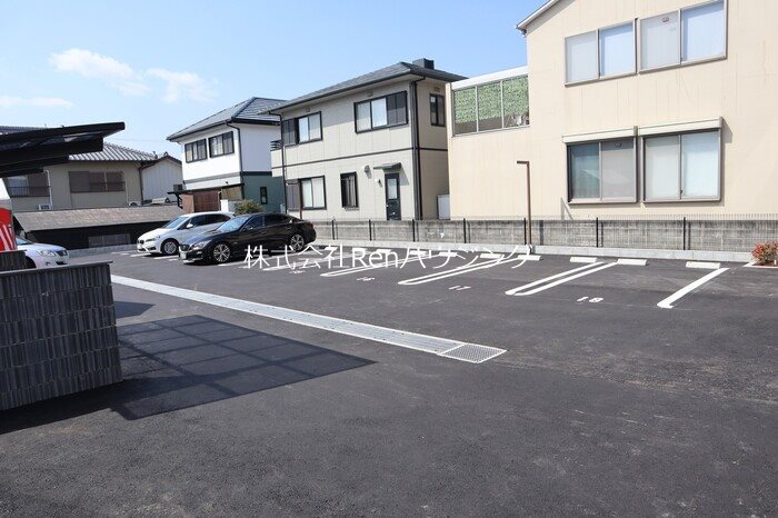 エグレットテラス 駐車場