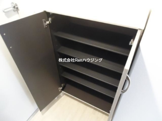 レーグル2番館  収納
