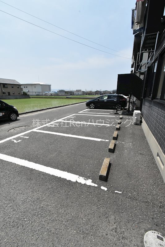 クリエイトコーポ  駐車場
