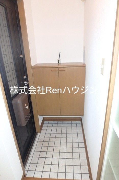 ドミール古川 玄関
