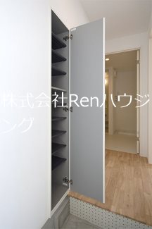 ピース・コウセイ古川 玄関