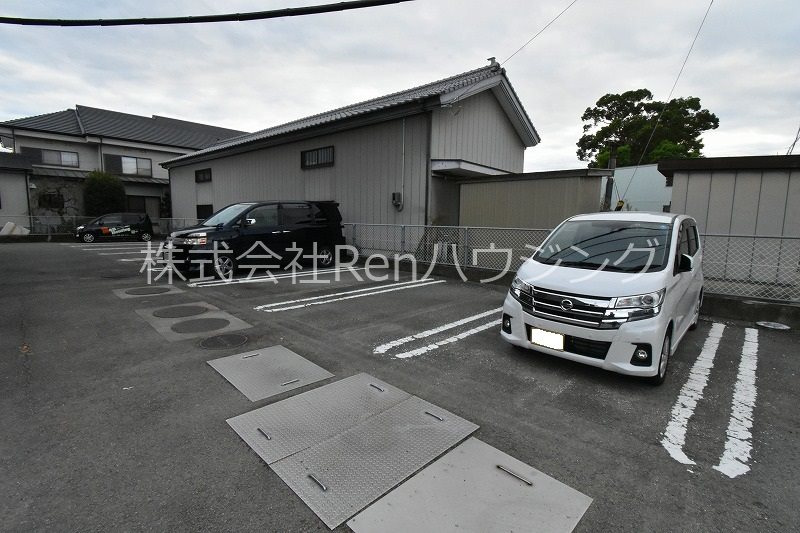 コーポ藤田 駐車場